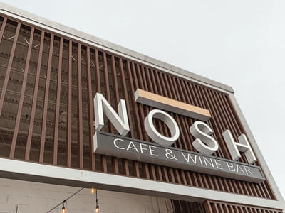 Nosh Cafe and Wine Bar