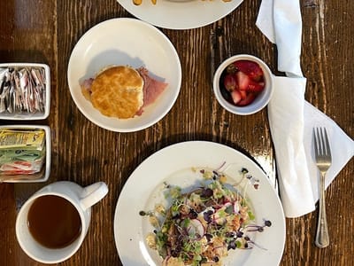 Oakhurst Inn Cafe & Espresso Bar