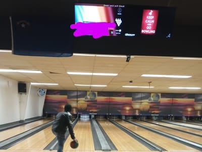 Oasis Bowling Alley & Bar