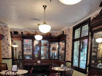 Old World Cafe & Ice Cream