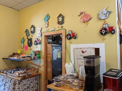 Olive's Country Store and Cafe