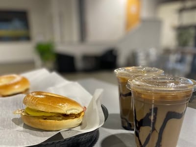 Oliver’s café by the falls