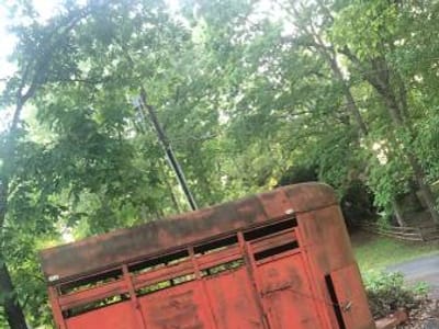 Over the tracks coffee