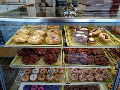 Paradise Donuts
