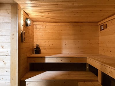 Paradise Village Hotel & Restaurant