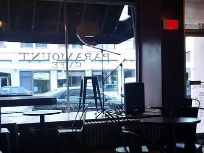Paramount Cafe
