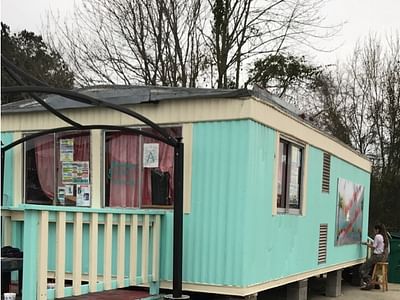 Paw Paw Tony's Snowball & Snacks