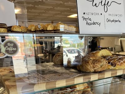 Perla Coffee Co & Eatery