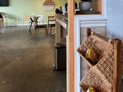 Persnickety Crane Cafe