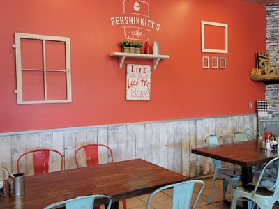 PersNIKKIty's Cafe