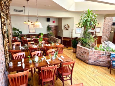 Phoebe's Restaurant & Coffee Lounge