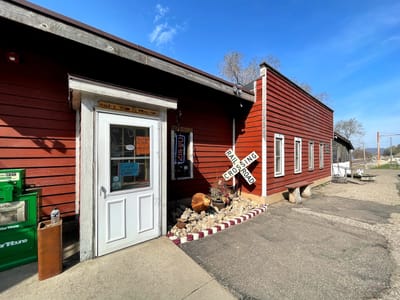 Pier 4 Cafe & Smoke House
