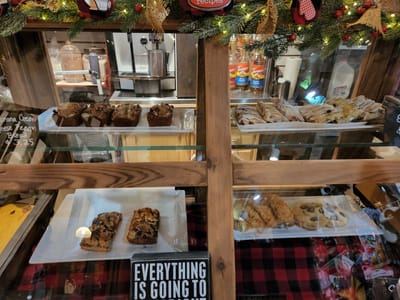 Pine Ridge Gift Shop, Bakery and Coffee Shop - Seasonal May thru October