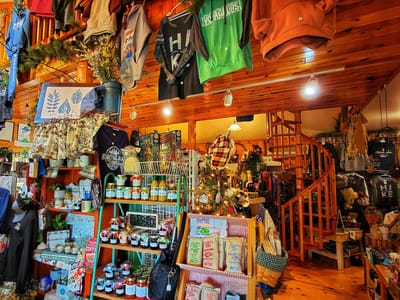 Pine Ridge Gift Shop, Bakery and Coffee Shop - Seasonal May thru October