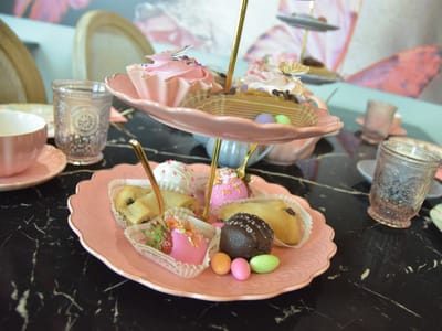 Pinkeasy Boba Tea & Ice Cream Teahouse