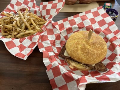 Pioneer Lakeshore Café