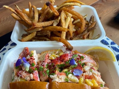 Pioneer Lakeshore Café