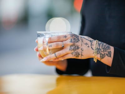 Por Vida Coffee Shop