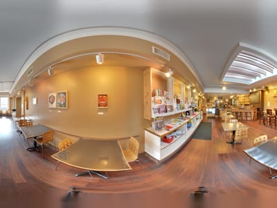 Prairie Lights Books & Cafe