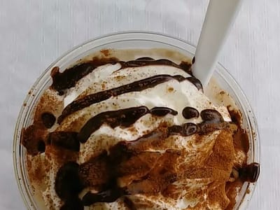 PT's Snowballs Coffee and Ice Cream