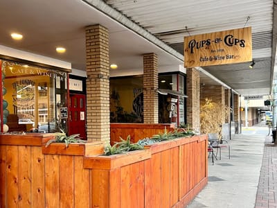 Pups & Cups Cafe