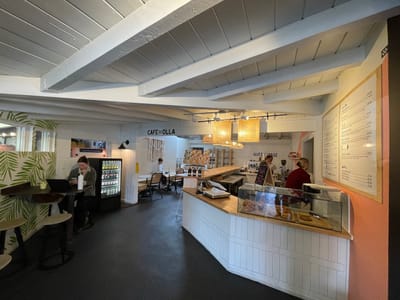 Queenstage Coffee House