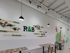 R&B Tea Amarillo Blvd