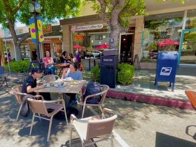 Red Berry Coffee Bar