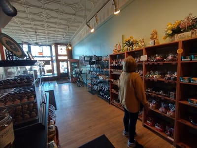 Red Wing Confectionery