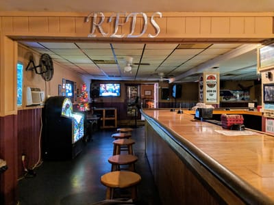 Reds Tavern Ft White