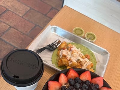 Revolución Coffee + Juice RIM