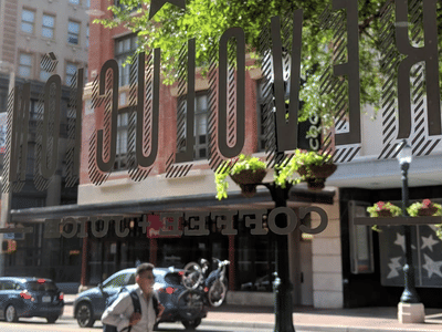 Revolución Coffee + Juice