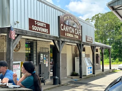 Rim of the Canyon Cafe & Grocery