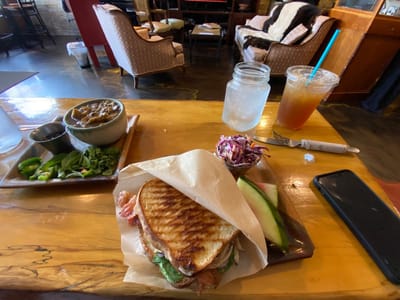 Root Cafe, Coffeehouse & Spirits