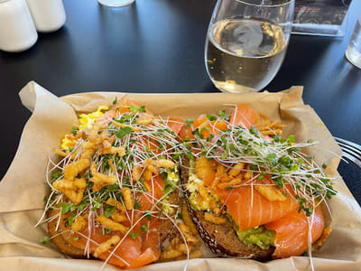 Rosé Café and Bakery