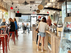 Round Bird Coffee Shop