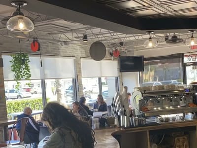 Round Bird Coffee Shop