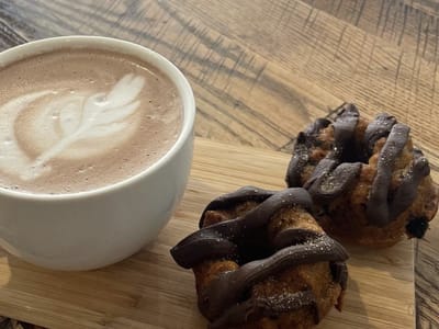 Round Bird Coffee Shop