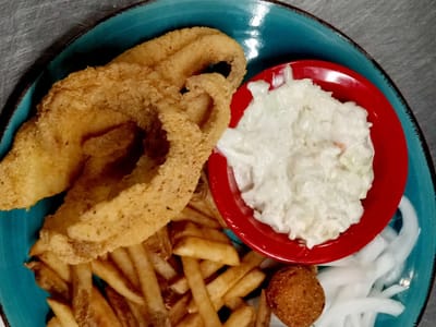 Round Table Coffee Shop