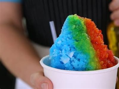 Roxie's Outdoor Patio and Drive-Thru