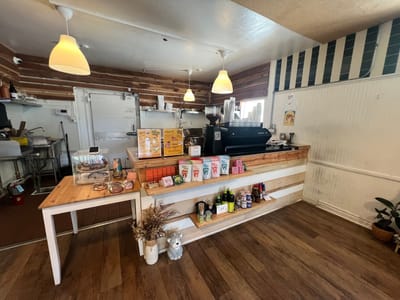 Sala |Coffee & Wine|