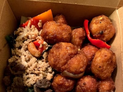 Sam Zaar Thai & Boba