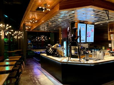 Santos Coffee & Bar Uptown