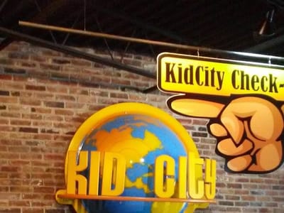 SC Cafe & Kid City Entrance