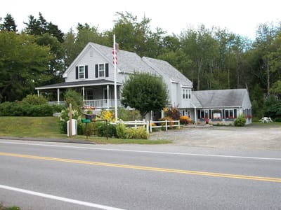 Schoolhouse Bakery, Cafe & Pastries
