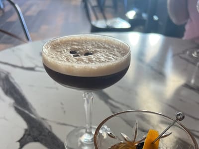 Seek Coffee and Cocktails