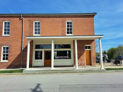 Seek Coffee and Cocktails