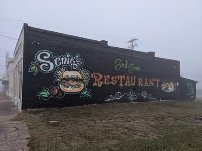 Seniq's Variety Cafe