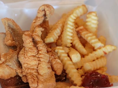 Seniq's Variety Cafe