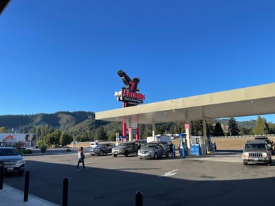 Seven Feathers Truck & Travel Center